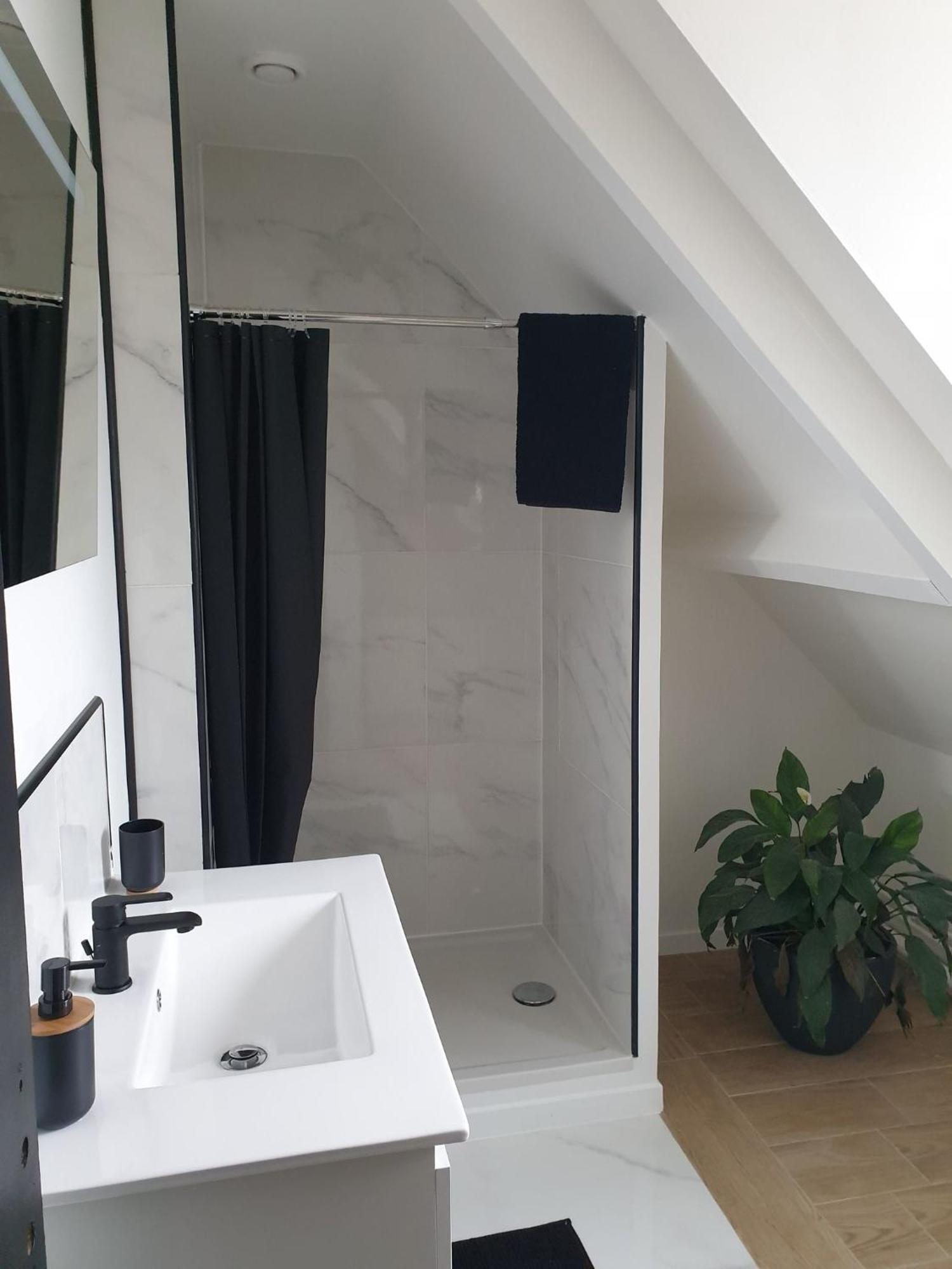 Les Epinettes Chambres D'Hotes Crevecoeur-le-Grand Екстериор снимка