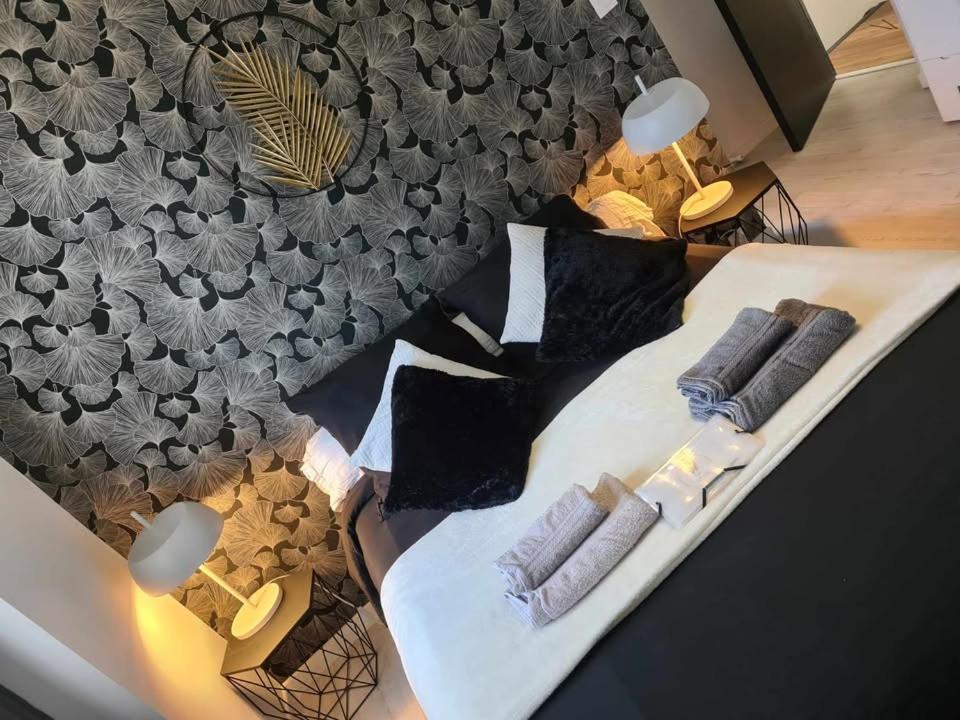 Les Epinettes Chambres D'Hotes Crevecoeur-le-Grand Екстериор снимка